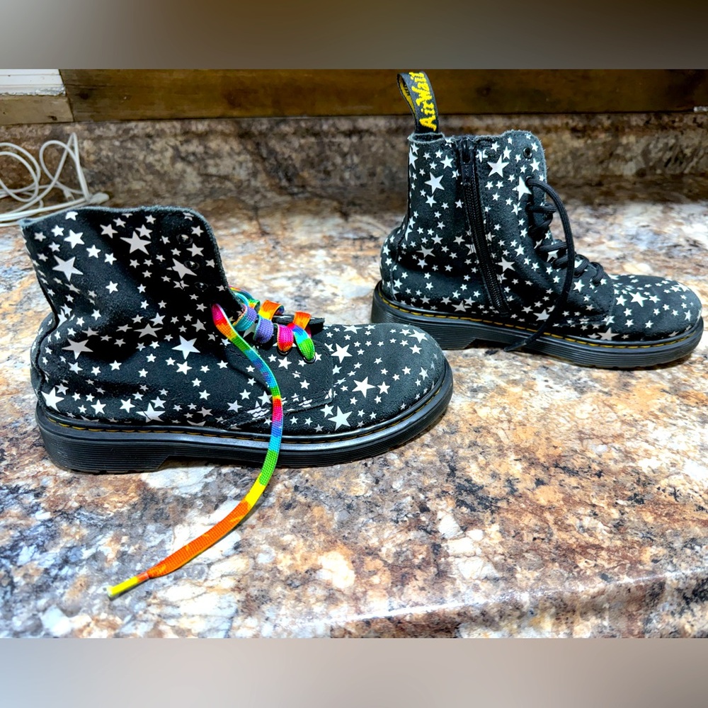 Dr Martens ladies size 5 - Star covered zipper boots.